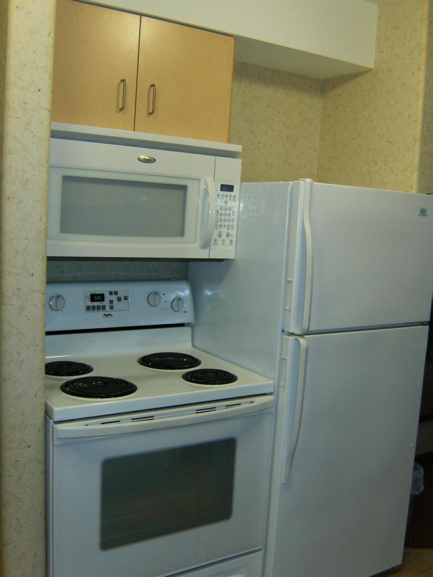 Super 8 By Wyndham Grande Prairie Hotel Bagian luar foto